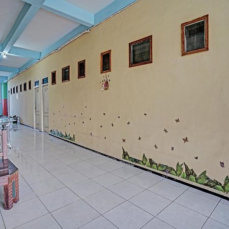 Hotel Oyo 91572 Kost Esklusif Barokah Pasuruan Zewnętrze zdjęcie