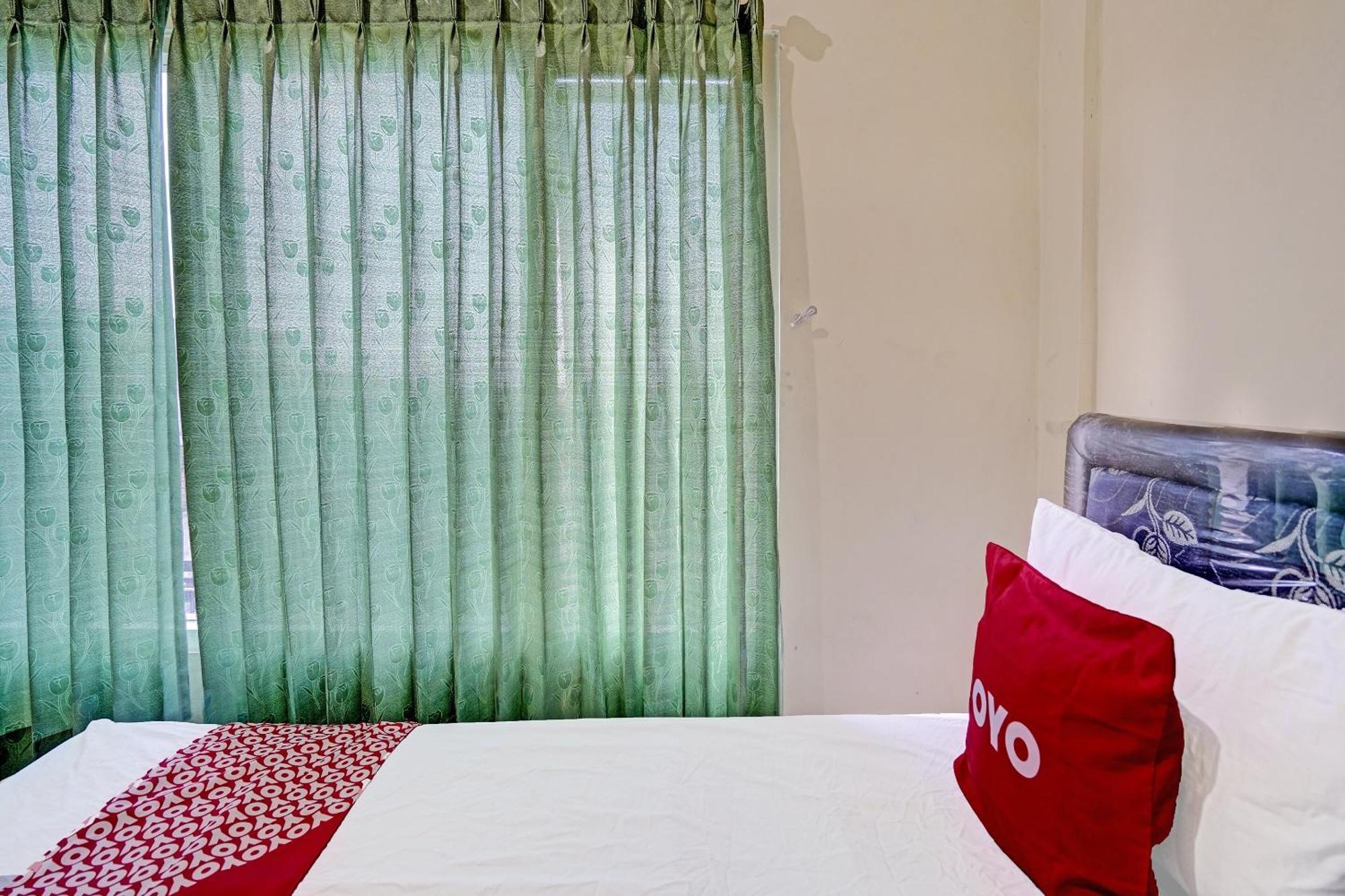 Hotel Oyo 91572 Kost Esklusif Barokah Pasuruan Zewnętrze zdjęcie