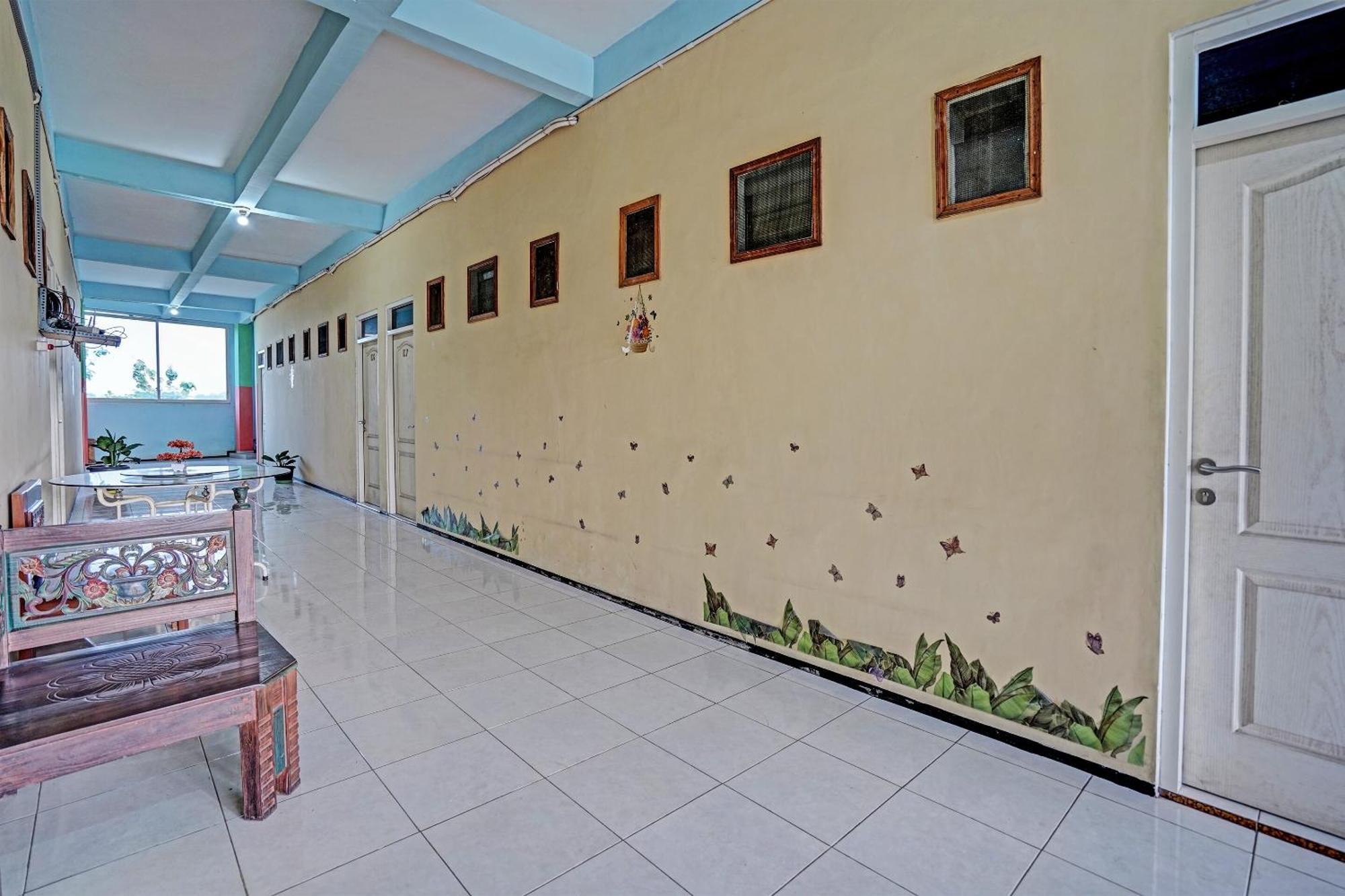 Hotel Oyo 91572 Kost Esklusif Barokah Pasuruan Zewnętrze zdjęcie