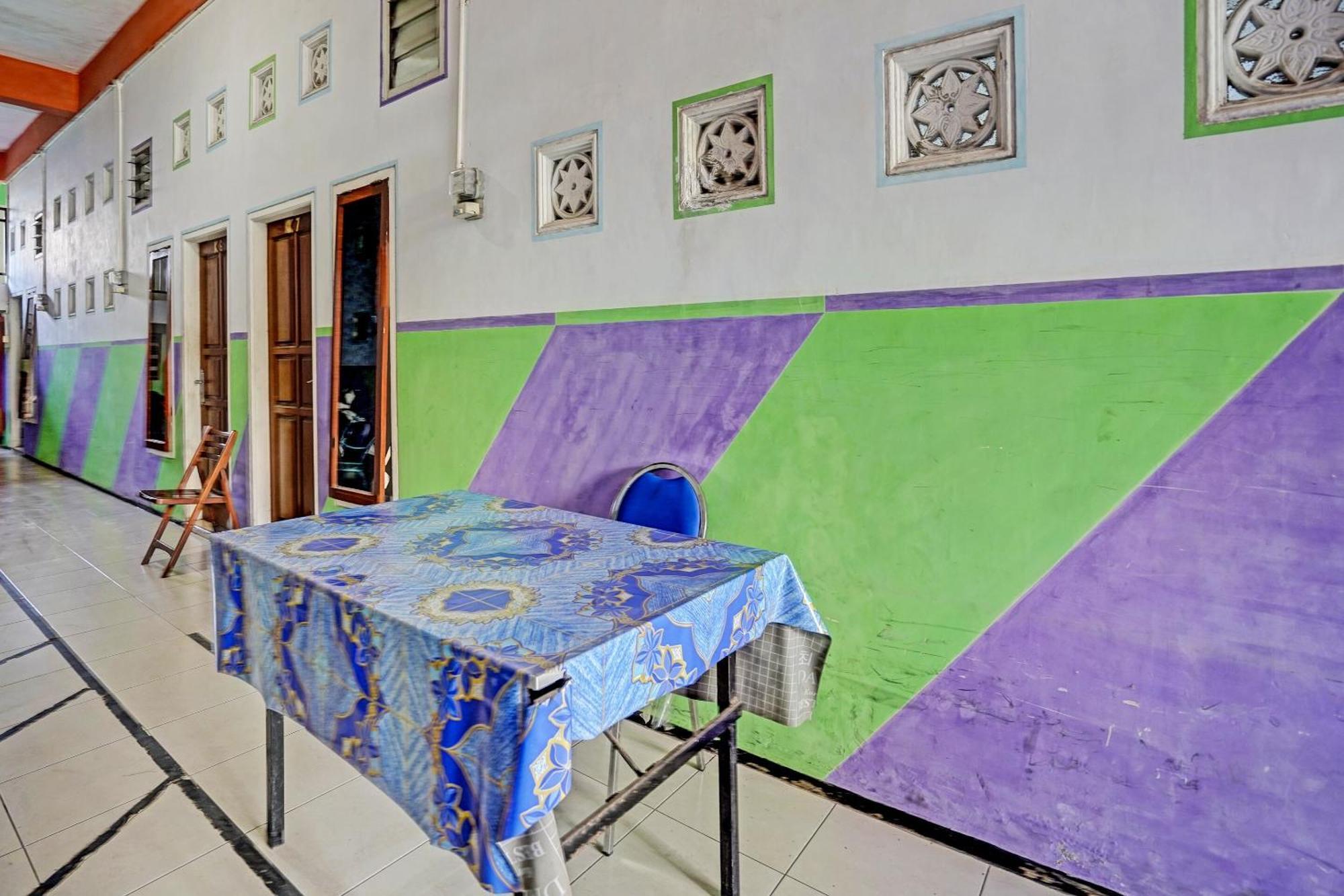 Hotel Oyo 91572 Kost Esklusif Barokah Pasuruan Zewnętrze zdjęcie