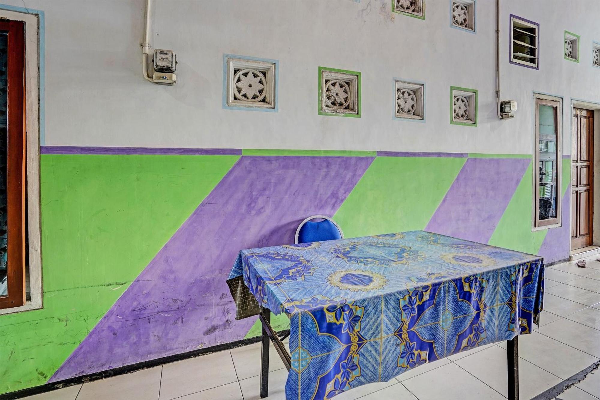 Hotel Oyo 91572 Kost Esklusif Barokah Pasuruan Zewnętrze zdjęcie