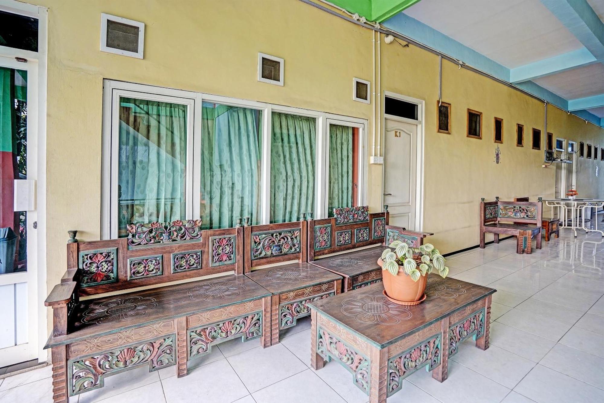 Hotel Oyo 91572 Kost Esklusif Barokah Pasuruan Zewnętrze zdjęcie