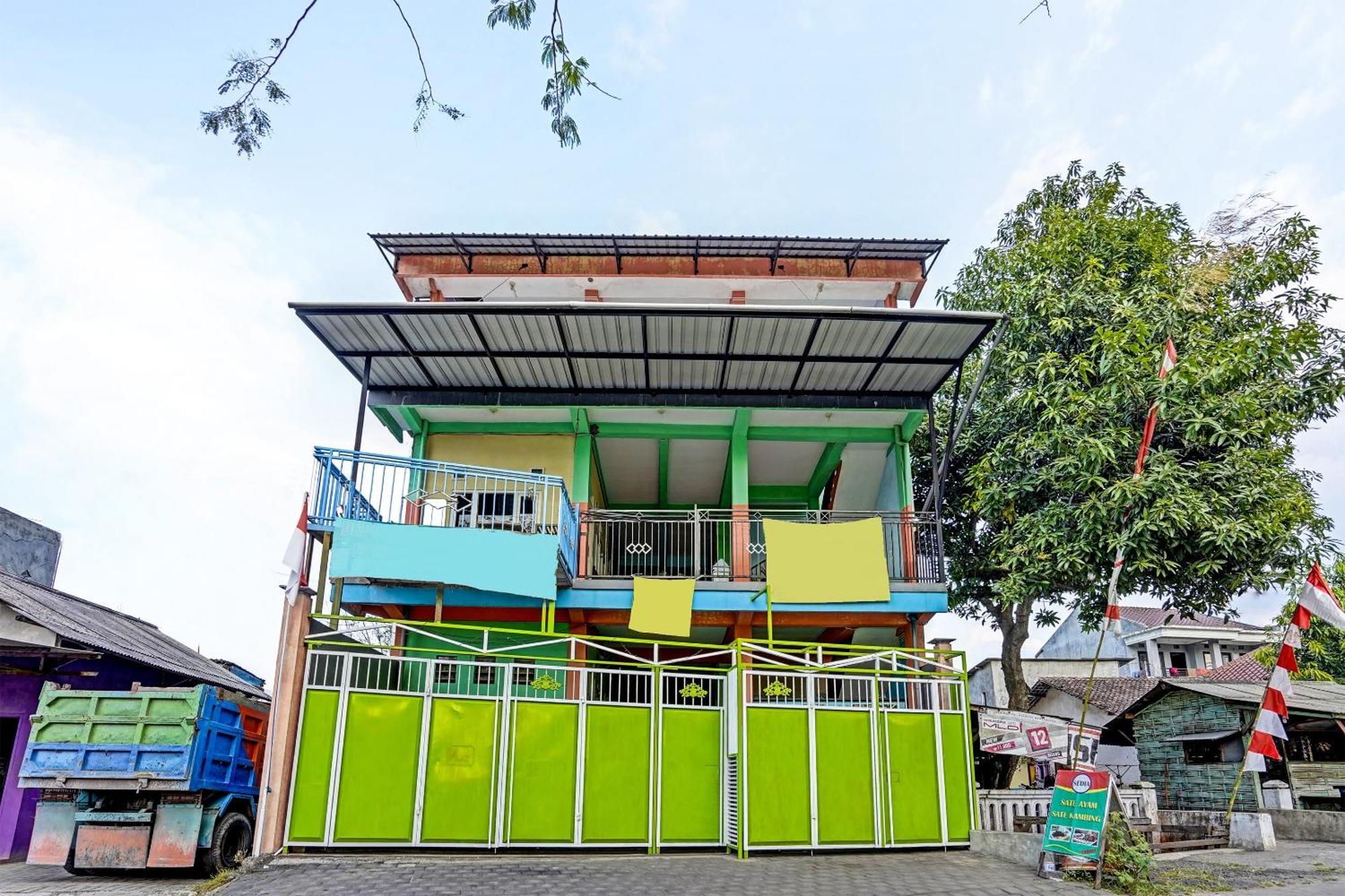 Hotel Oyo 91572 Kost Esklusif Barokah Pasuruan Zewnętrze zdjęcie