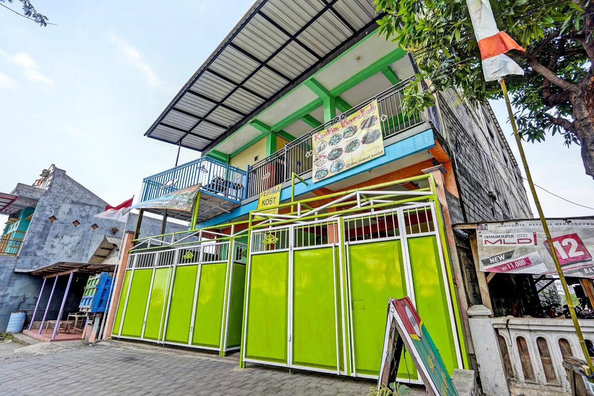 Hotel Oyo 91572 Kost Esklusif Barokah Pasuruan Zewnętrze zdjęcie